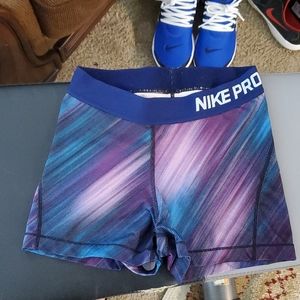 Nike pro